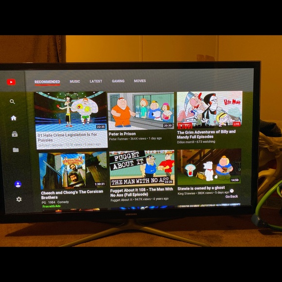 Samsung smart 55inch TV - Picture 3 of 4